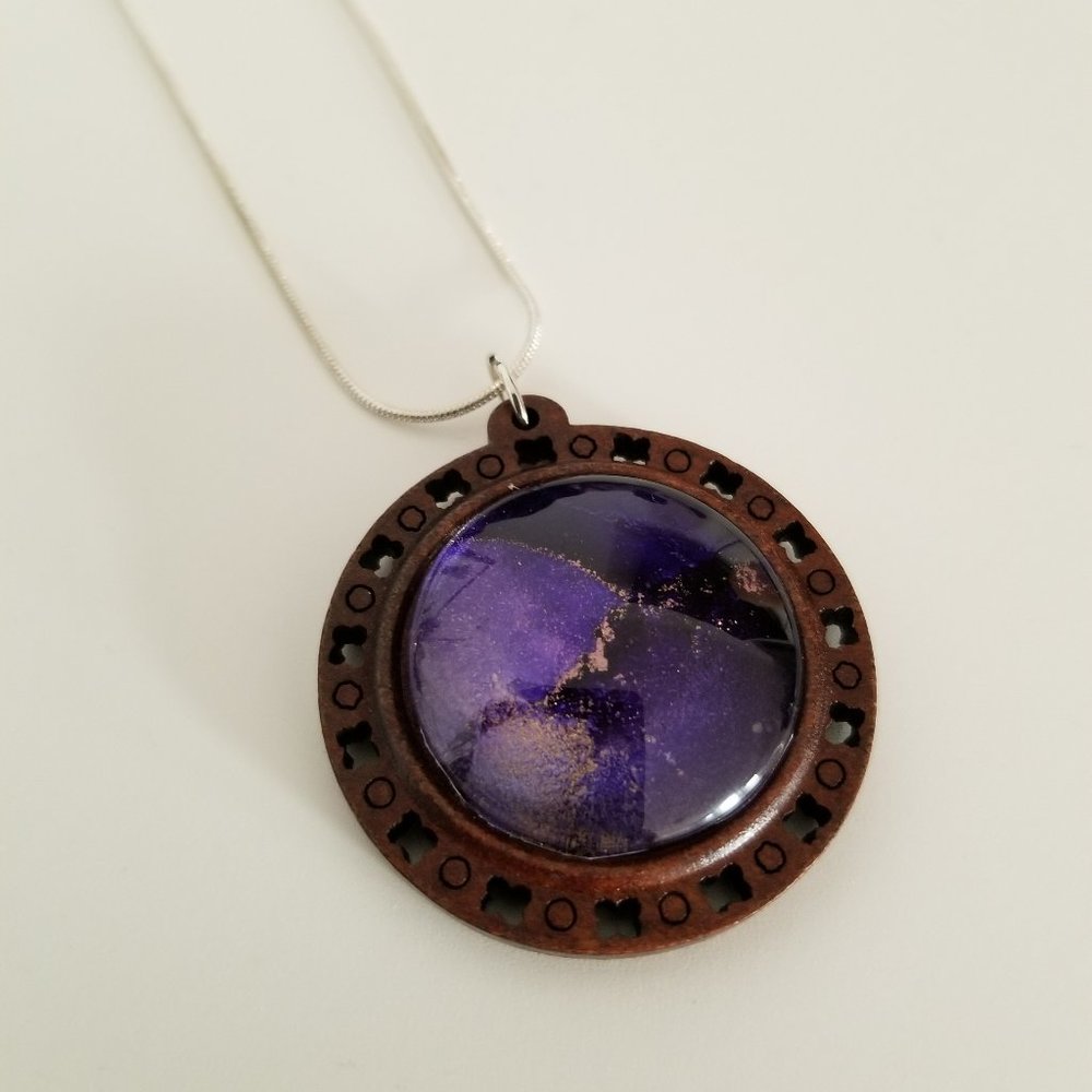 $2/20 Purple Alcohol Ink Pendant Necklace